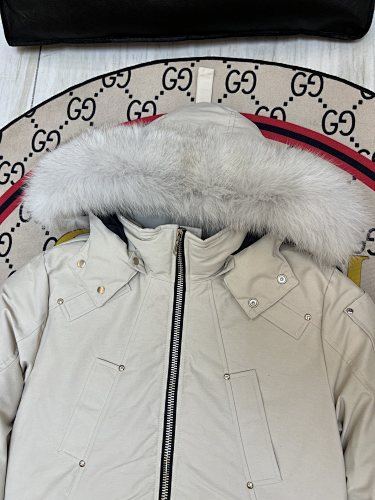 Moose Knuckles Women's Glacier Grey 3Q Down Jacket – Grey Fox Fur Trim Hood Silver MK Hook Detail Short Puffer Coat