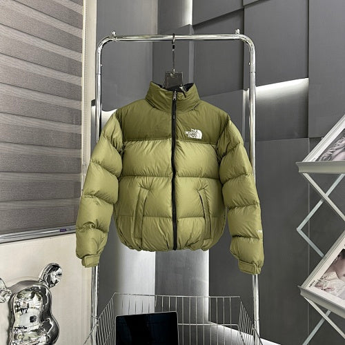 The North Face Men's Olive Green Two-Tone 700-Fill Down Jacket – Dark Olive Upper Light Olive Lower Wide-Baffle Puffer