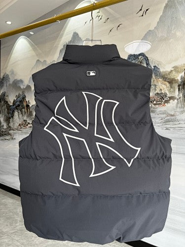 MLB Men's Black Down Vest – New York Yankees Embroidered Sleeveless Puffer Jacket