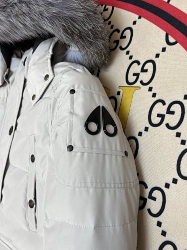 Moose Knuckles Women's Pearl White Stirling Down Jacket – Grey Fox Fur Trim Hood Black MK Hook Multi-Pocket Short Puffer Coat