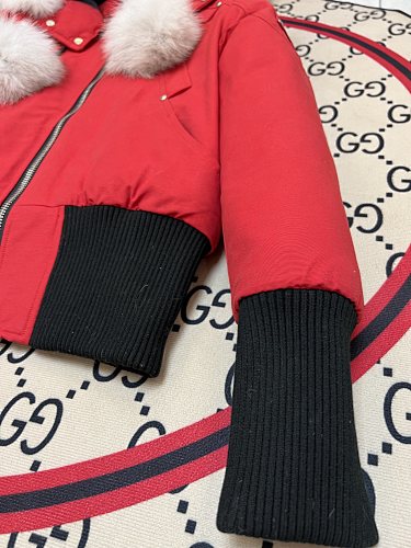 Moose Knuckles Women's Scarlet Red 3Q Parka – White Fox Fur Pom-Pom Trim Hood Gold MK Hook Ribbed Knit Cuff Short Down Coat