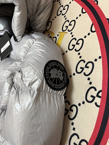 Canada Goose Men's Boulder Grey Chilton Puffer Jacket – High-Gloss Down Jacket