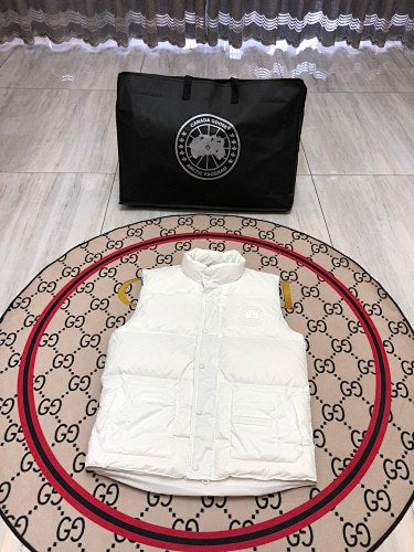 Canada Goose Men's White Down Vest – Freestyle Crew Sleeveless Puffer Jacket