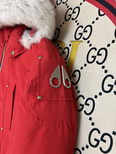 Moose Knuckles Women's Scarlet Red 3Q Down Jacket – White Fox Fur Trim Hood Gold MK Hook Detail Short Puffer Coat