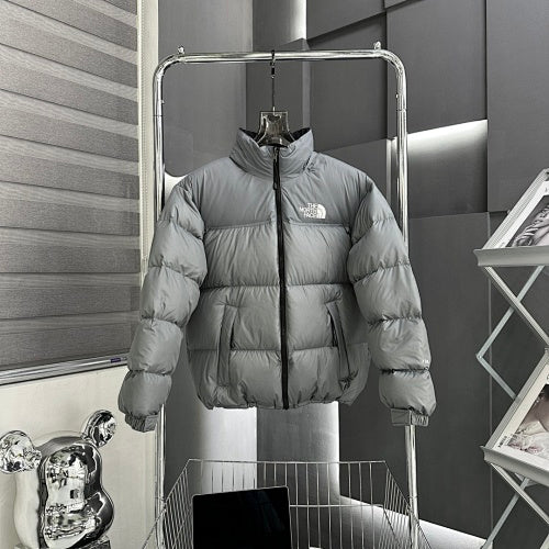 The North Face Men's Silver Grey 700-Fill Down Jacket – All-Over Solid Color Stand Collar Wide-Baffle Puffer