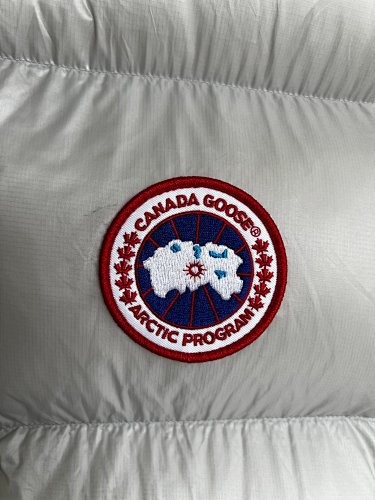 Canada Goose Women's Silver Down Vest – Freestyle Sleeveless Puffer Jacket