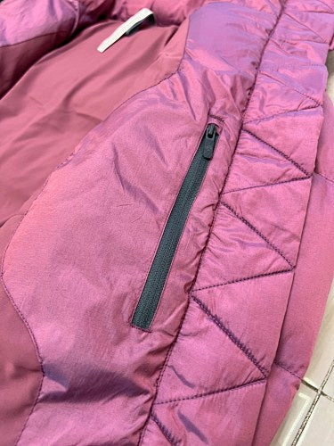 Lululemon Women's Berry Purple Hooded Down Jacket – Tonal Logo Snap-Front Puffer