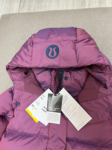 Lululemon Women's Berry Purple Hooded Down Jacket – Tonal Logo Snap-Front Puffer