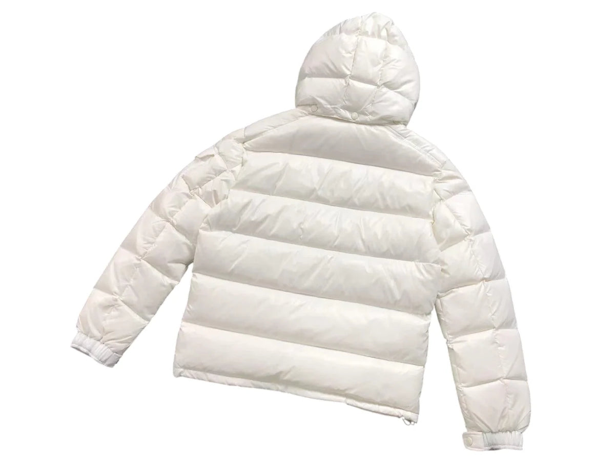 Moncler Ivory White Hooded Puffer Jacket – Quilted Design & Zip Pockets