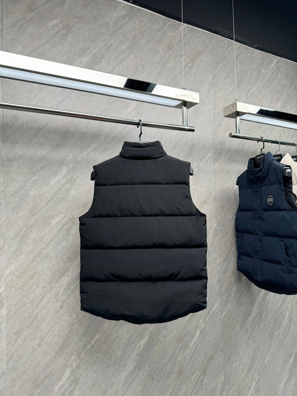 Canada Goose Men's Black Down Vest – Freestyle Crew Sleeveless Puffer Jacket