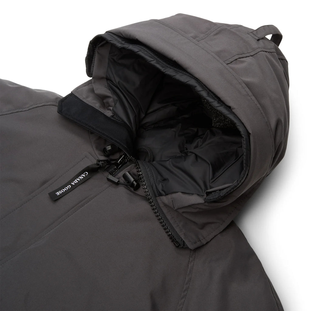 Canada Goose Men's Graphite Chilliwack Bomber Down Jacket – Arctic Program Hooded Puffer Coat with Flap Pockets Ribbed Cuffs