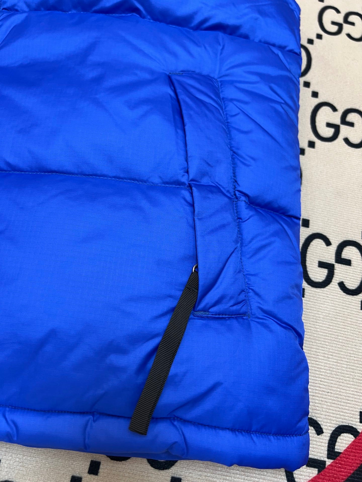 The North Face Men's Blue Down Vest – 1996 Retro Nuptse Sleeveless Puffer Jacket