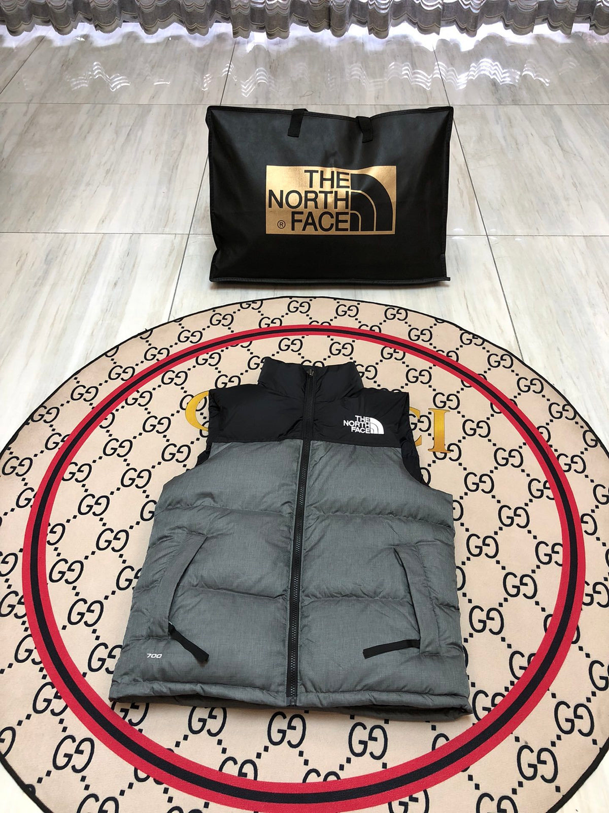 The North Face Men's Grey Down Vest – 1996 Retro Nuptse Sleeveless Puffer Jacket