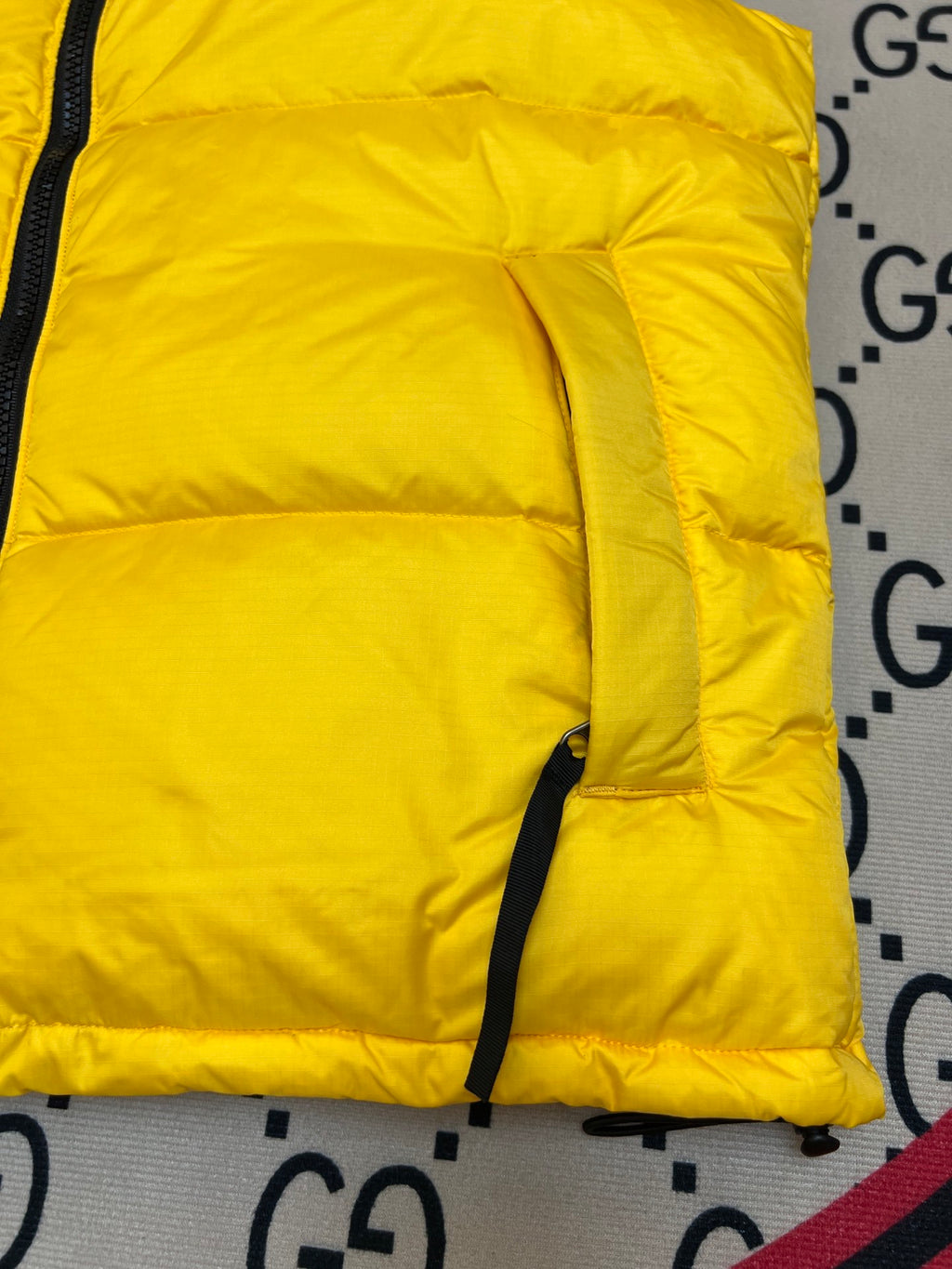 The North Face Men's Yellow Down Vest – 1996 Retro Nuptse Sleeveless Puffer Jacket
