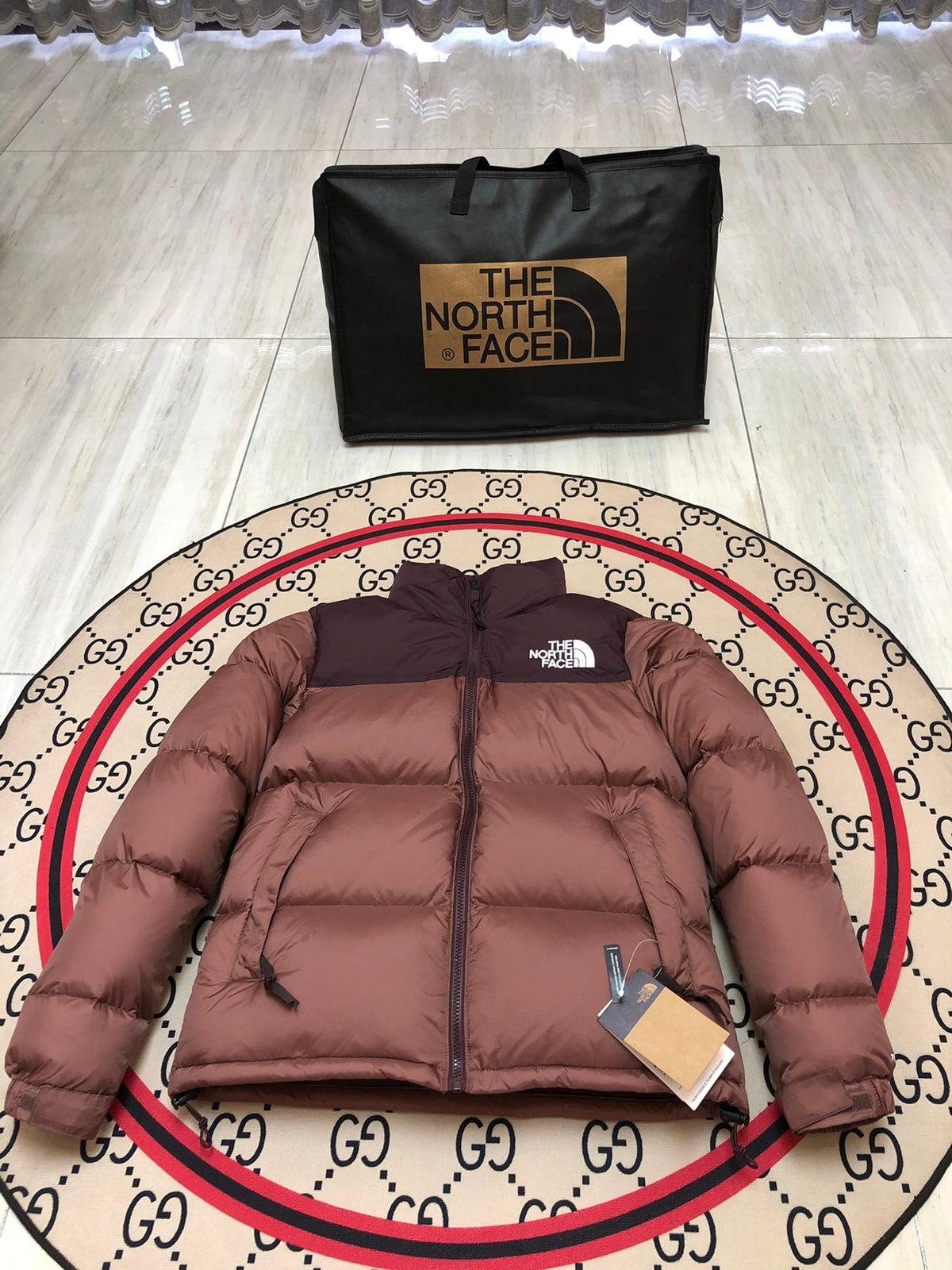 The North Face Men's Mocha Brown 700-Fill Nuptse Down Jacket – Contrast Dark Maroon Collar Classic Wide-Baffle Puffer