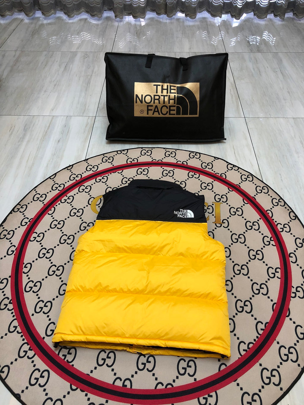 The North Face Men's Yellow Down Vest – 1996 Retro Nuptse Sleeveless Puffer Jacket
