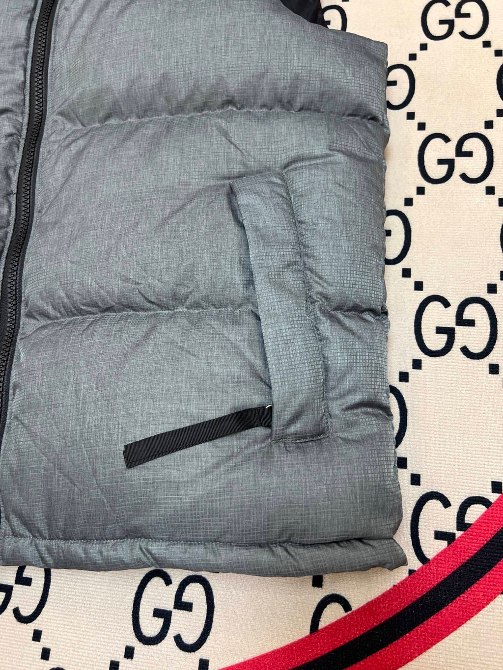 The North Face Men's Grey Down Vest – 1996 Retro Nuptse Sleeveless Puffer Jacket