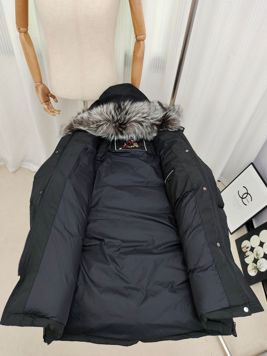 Moose Knuckles Men's Army Green Long Parka Down Jacket – Grey Fur Hood Multi-Pocket Expedition Coat