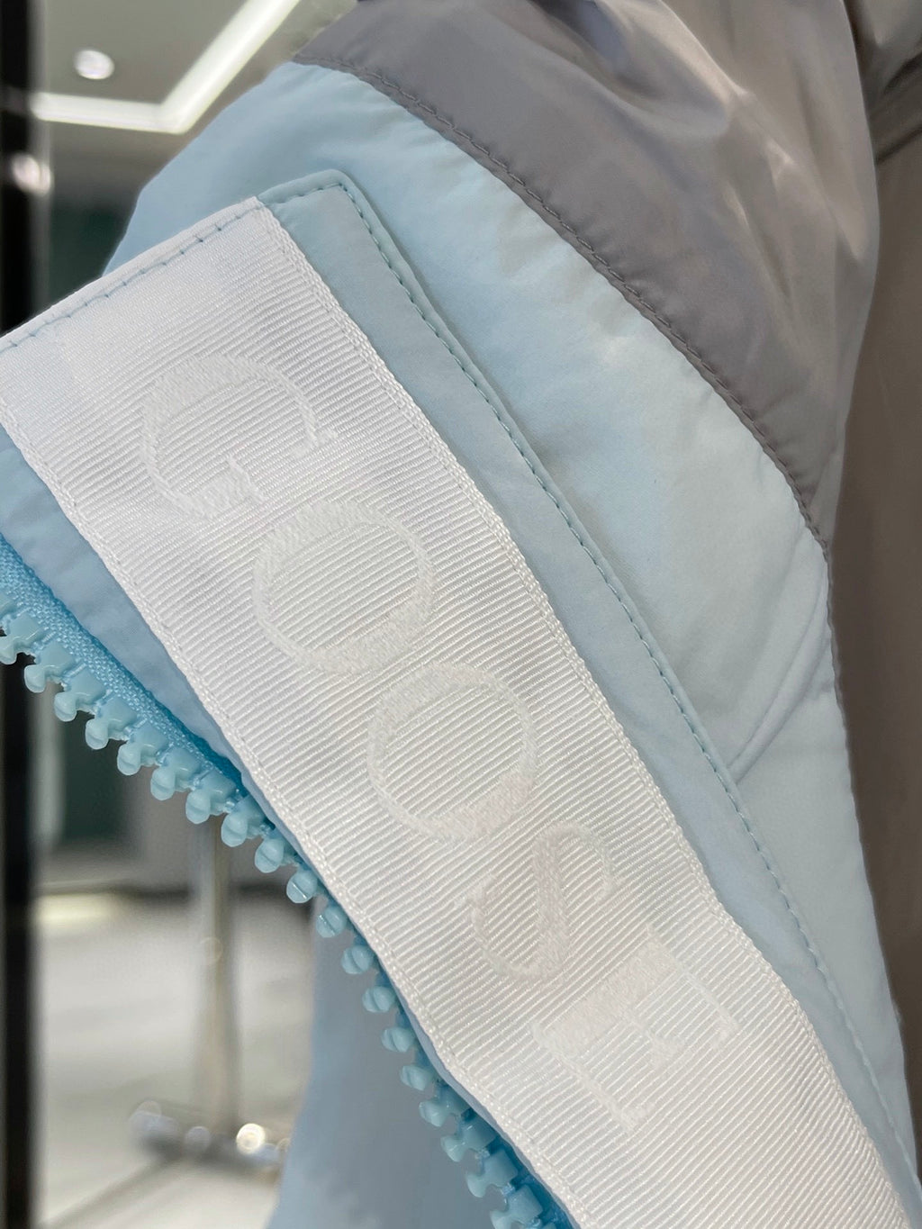 Canada Goose Women's Ice Blue Down Vest – Freestyle Sleeveless Puffer Jacket