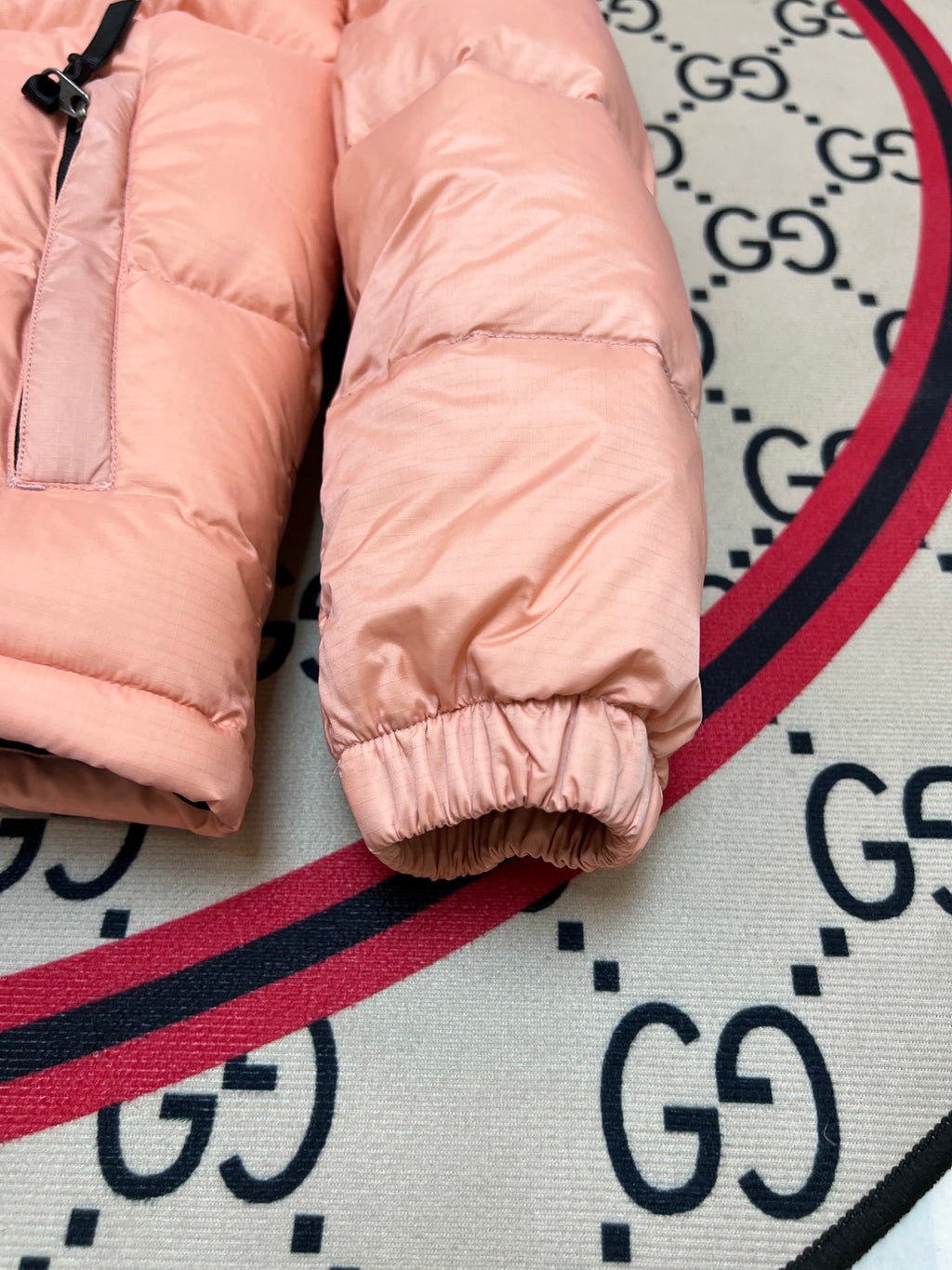 The North Face Men's Peach Pink 700-Fill Nuptse Down Jacket – Contrast Black Collar Classic Wide-Baffle Puffer