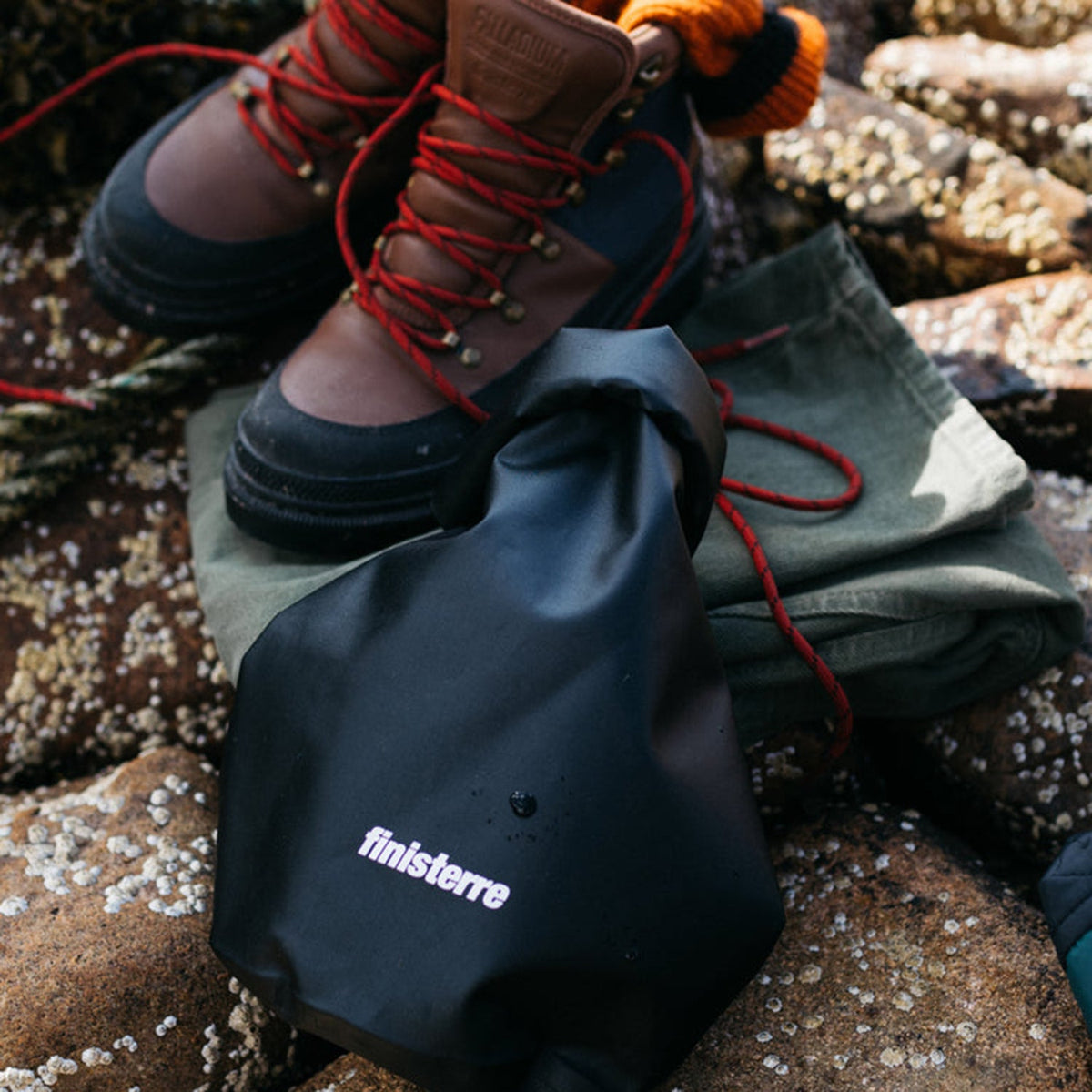 Finisterre Elements 5L Dry Bag: Black