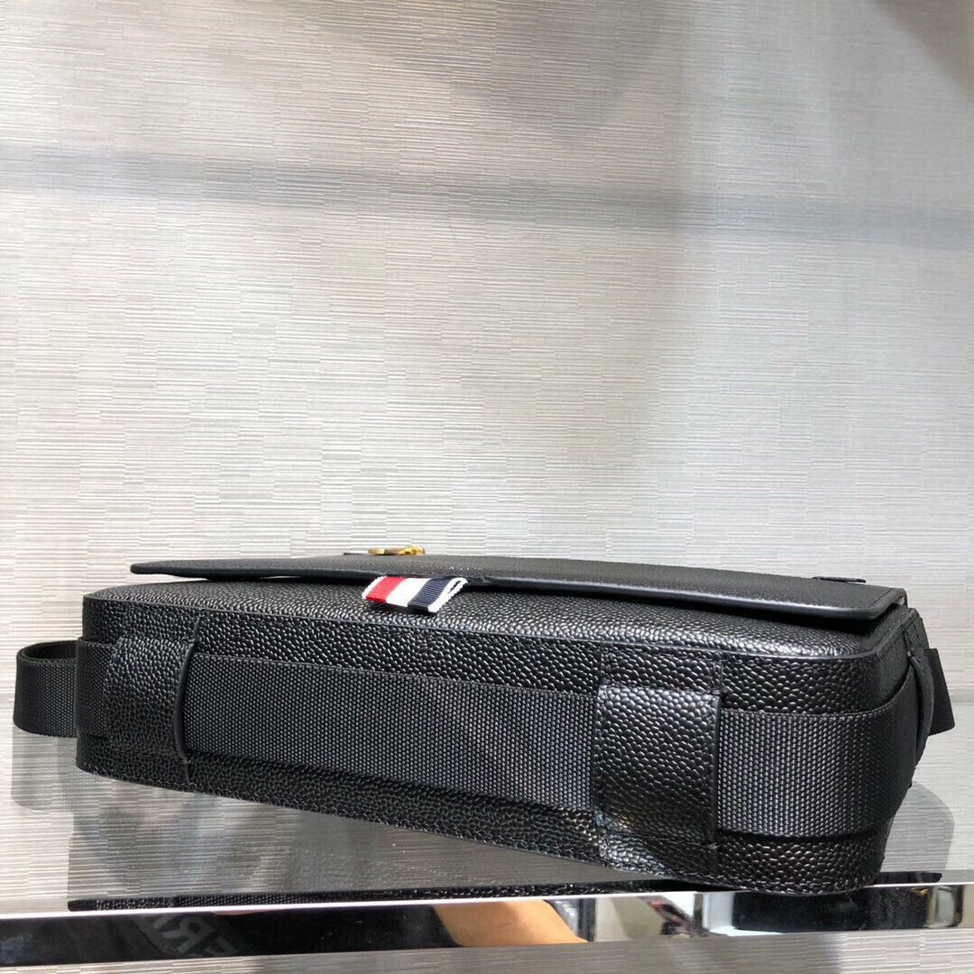 Men's shoulder messenger bag