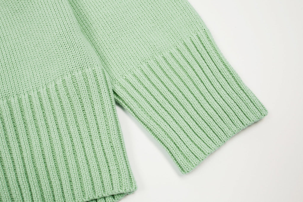HEART SWEATER MINT (UNISEX)