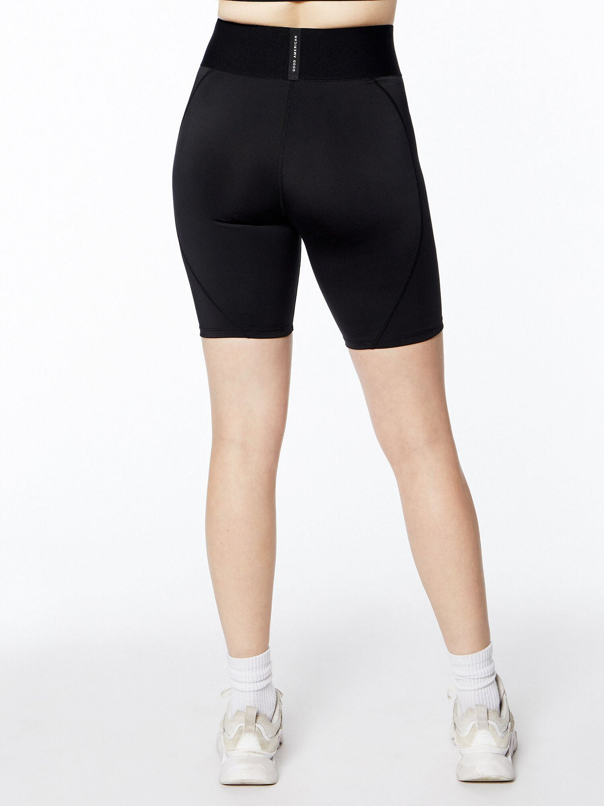 ESSENTIAL BIKE SHORT