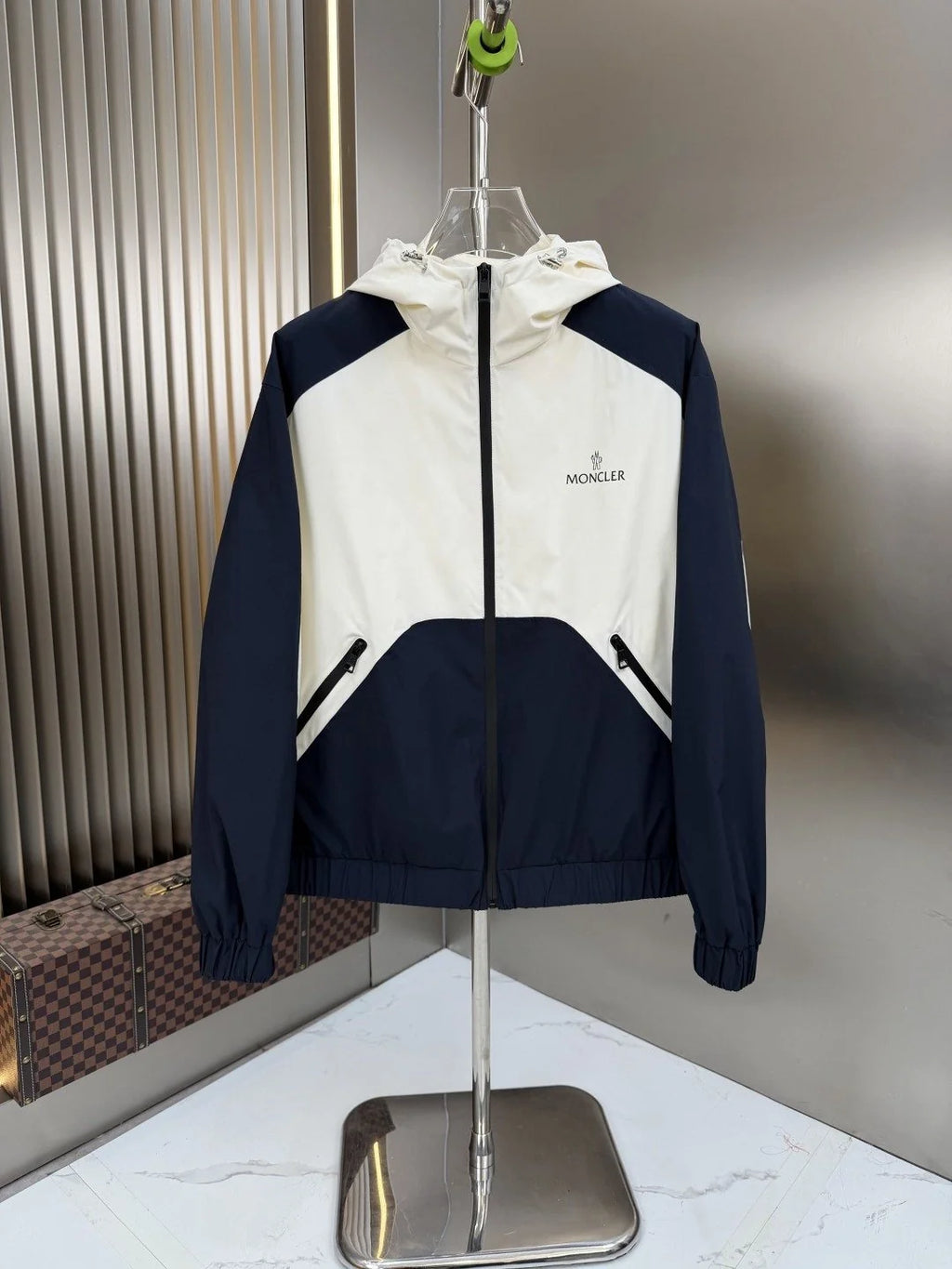 Moncler White & Navy Colorblock Hooded Lightweight Jacket – Two-Tone Nylon Zip-Up Windbreaker with Back Logo Print