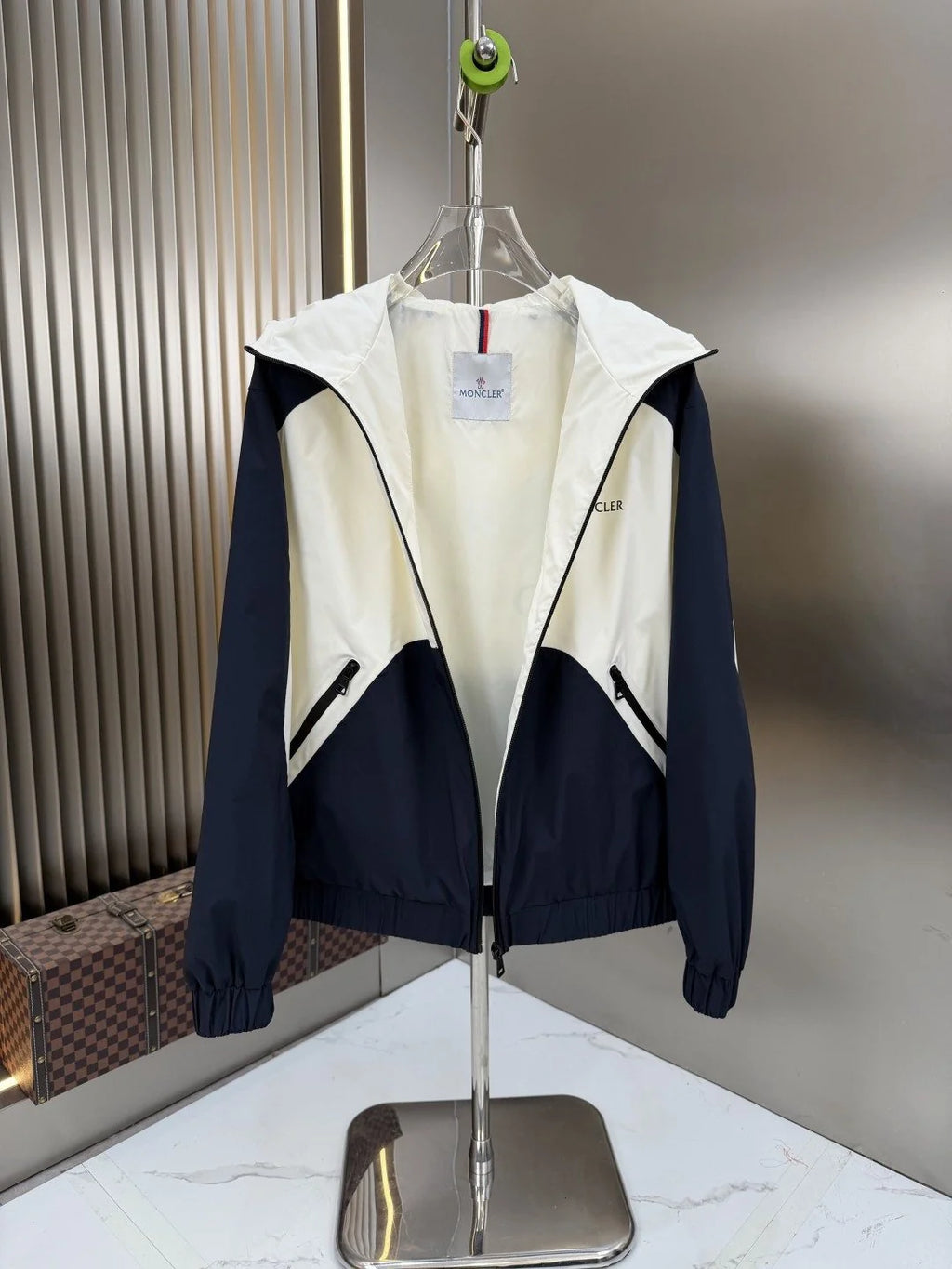 Moncler White & Navy Colorblock Hooded Lightweight Jacket – Two-Tone Nylon Zip-Up Windbreaker with Back Logo Print