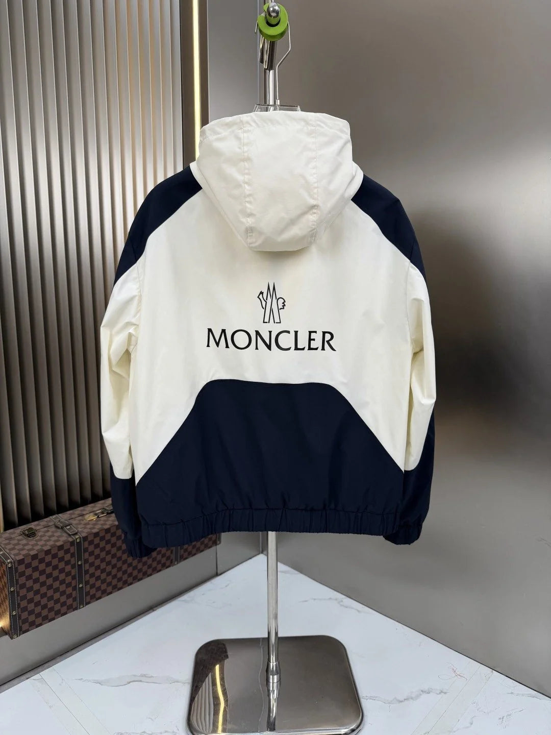 Moncler White & Navy Colorblock Hooded Lightweight Jacket – Two-Tone Nylon Zip-Up Windbreaker with Back Logo Print