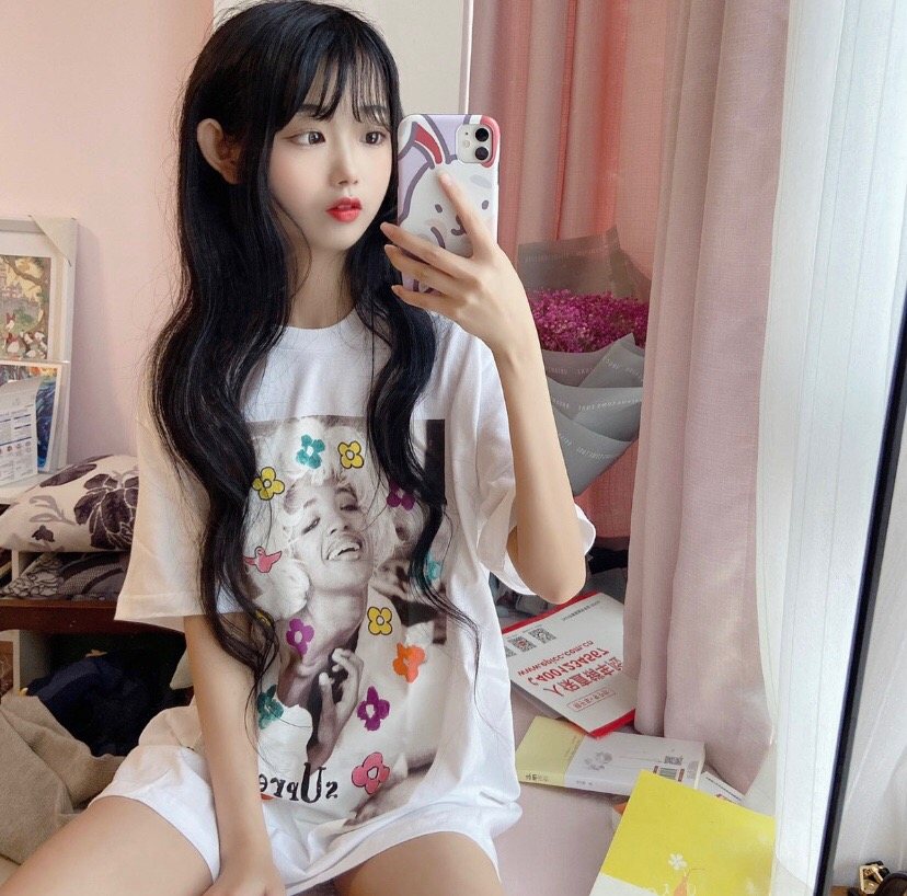 Supreme Naomi Portrait Floral Graphic T-Shirt
