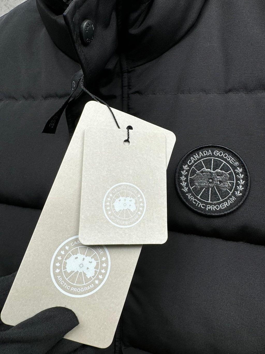 Canada Goose Men's Black Down Vest – Freestyle Crew Sleeveless Puffer Jacket