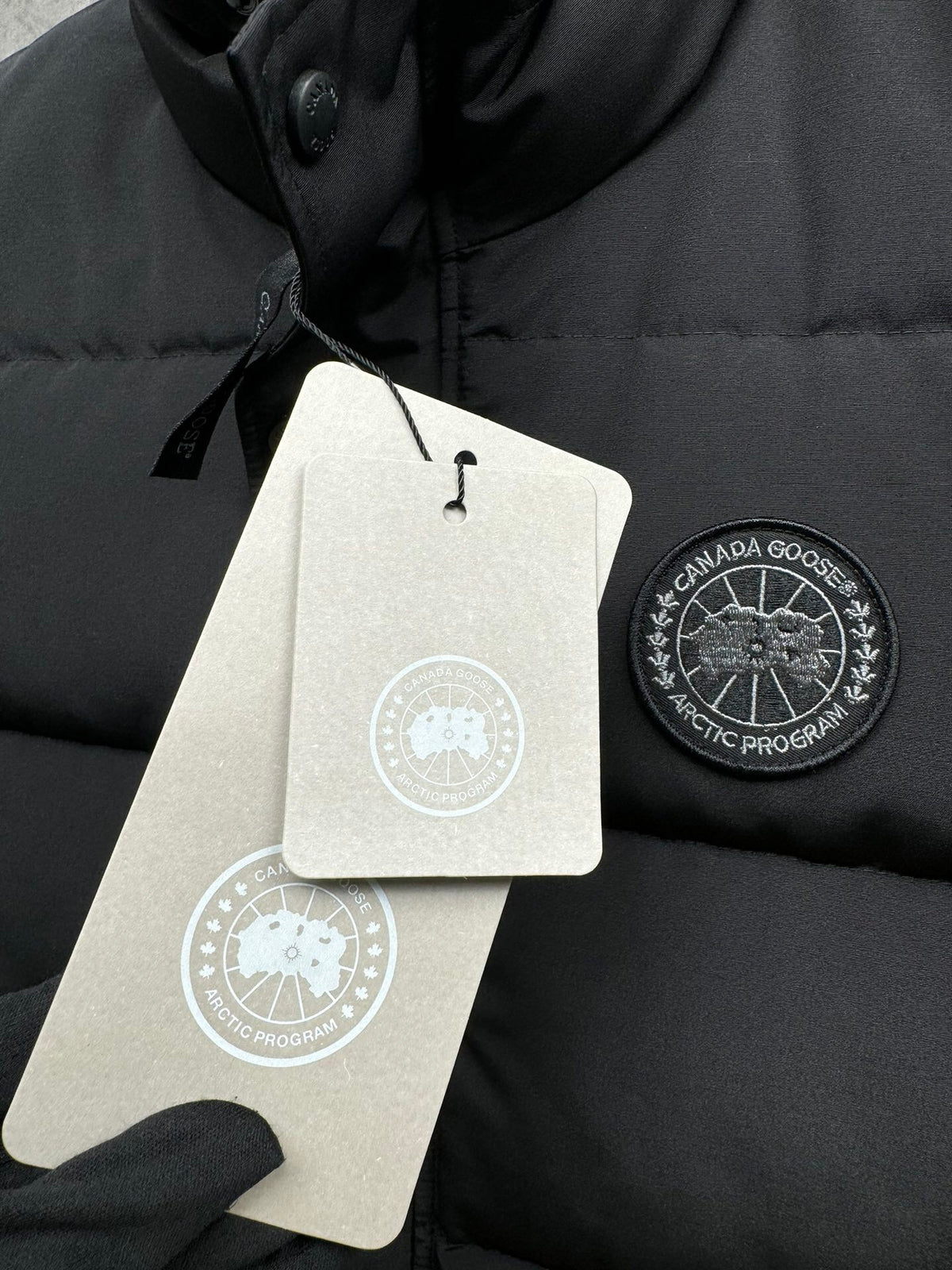 Canada Goose Men's Black Down Vest – Freestyle Crew Sleeveless Puffer Jacket