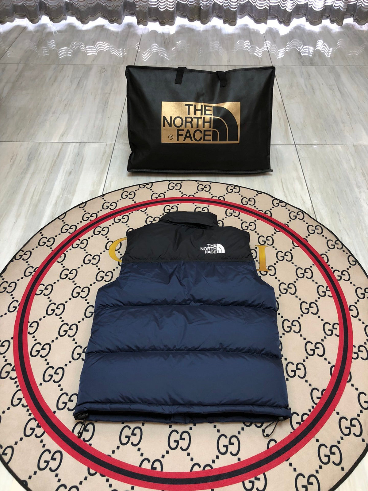 The North Face Men's Navy Blue Down Vest – 1996 Retro Nuptse Sleeveless Puffer Jacket