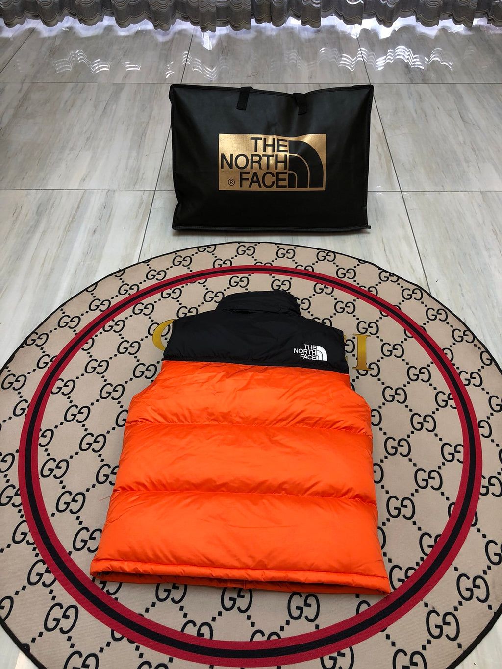 The North Face Men's Orange Down Vest – 1996 Retro Nuptse Sleeveless Puffer Jacket