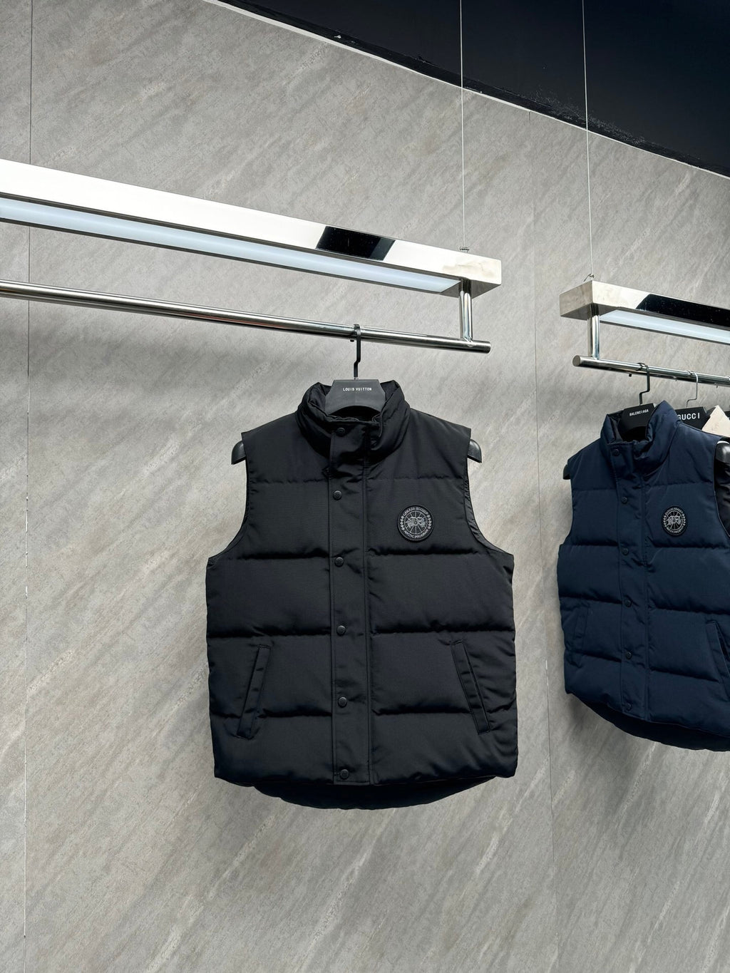 Canada Goose Men's Black Down Vest – Freestyle Crew Sleeveless Puffer Jacket