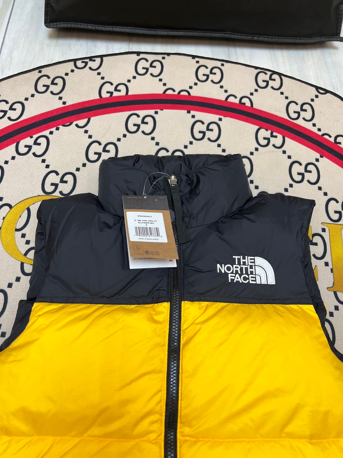 The North Face Men's Yellow Down Vest – 1996 Retro Nuptse Sleeveless Puffer Jacket
