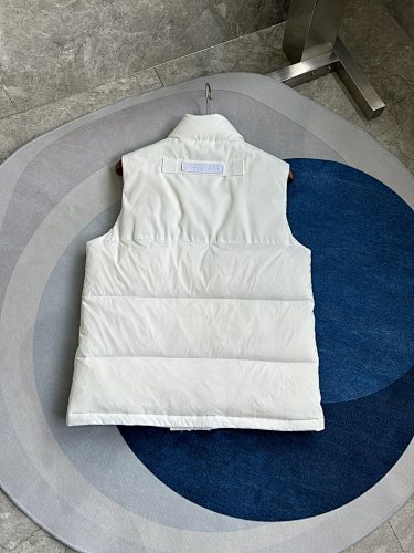 Canada Goose Men's White Down Vest – Garson Sleeveless Puffer Jacket