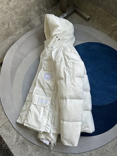 Canada Goose Women's Ivory White Hooded Puffer Jacket – Tonal Badge & Utility Pockets