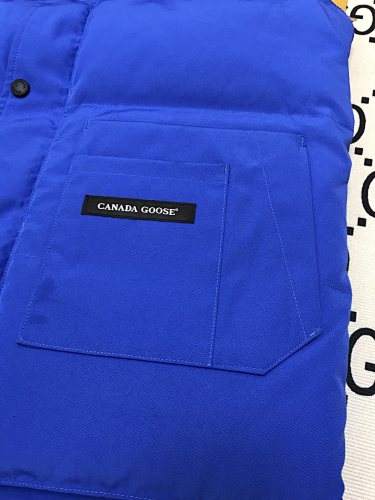 Canada Goose Men's Royal Blue Down Vest – Garson Sleeveless Puffer Jacket