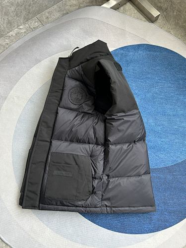 Canada Goose Men's Black Down Vest – Garson Sleeveless Puffer Jacket