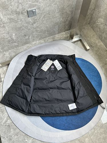 Canada Goose Men's Black Down Vest – Garson Sleeveless Puffer Jacket