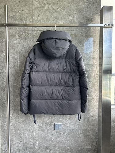 Canada Goose Women's Charcoal Grey Hooded Puffer Jacket – Tonal Badge & Flap Pockets