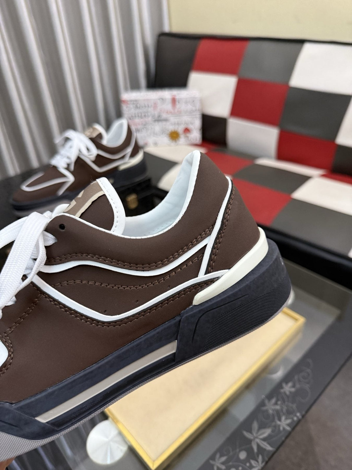 Dolce & Gabbana Brown Piped Low-Top Sneakers