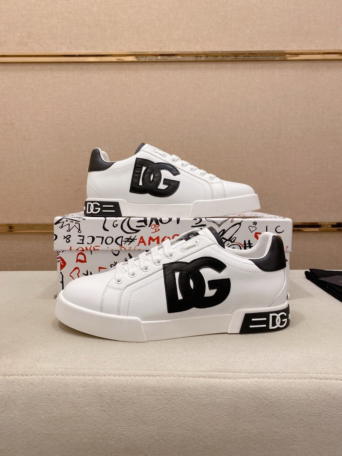Dolce & Gabbana Men's White Black Accent Sneakers